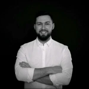 Юрий Муратов